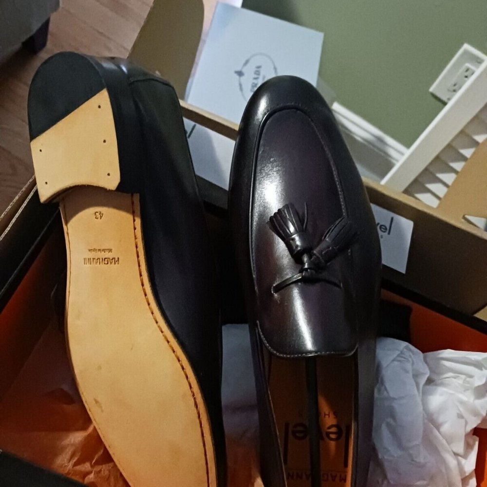 NIB MAGNANNI LOAFERS 10